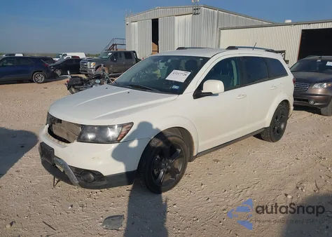 2018 Dodge Journey Crossroad z USA, uszkodzony, nr VIN 3C4PDCGG3JT379023